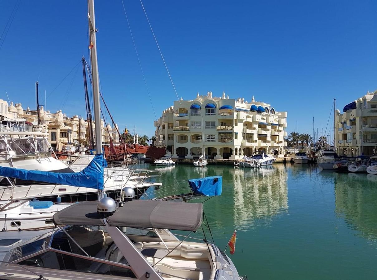 Апартаменты Apartamento Benalmadena Puerto Marina Экстерьер фото
